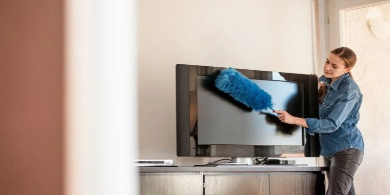 Best Ways To Clean A TV Screen