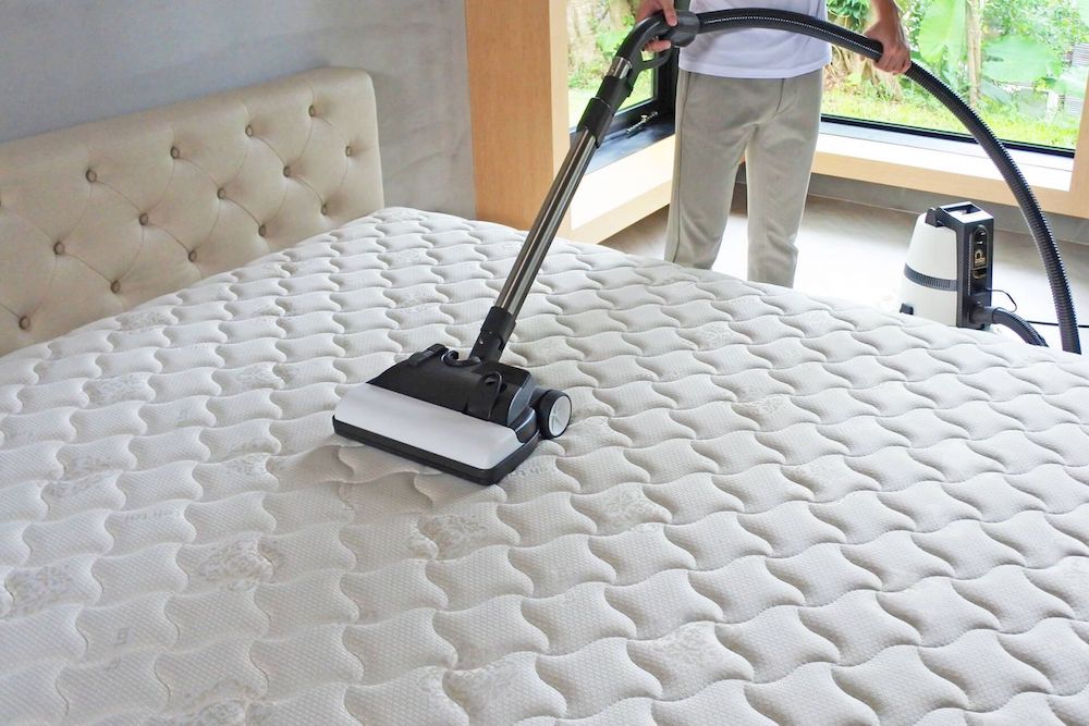 How to Clean a Mattress at Home